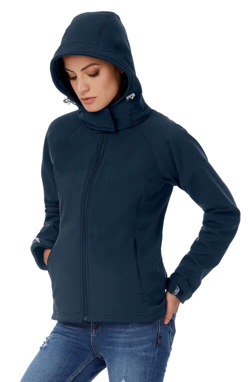 ciepła-kurtka-damska-softshell-z-kapturem-JW937-B&C.jpg