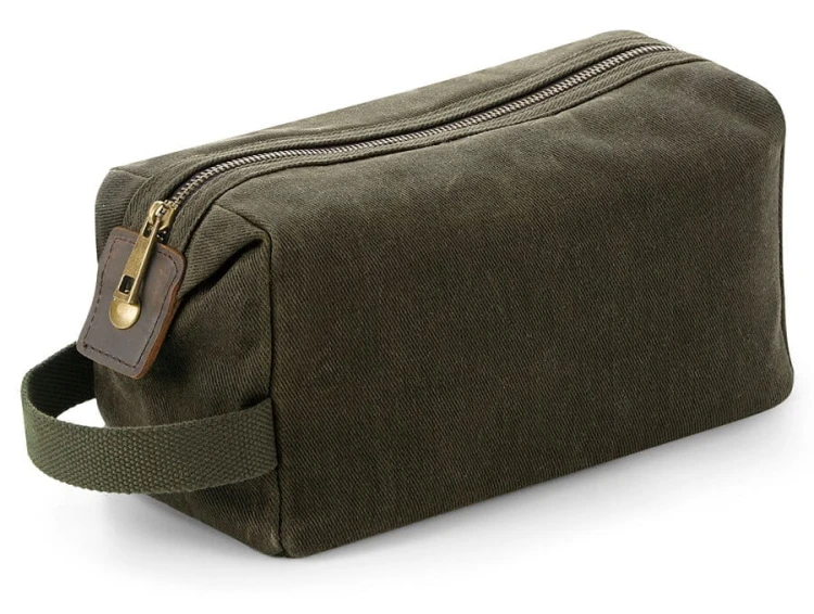 QD651-olive-green-kosmetyczka-z-woskowanej-bawelny-QUADRA-Heritage.jpg