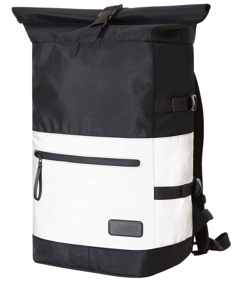 1818018-black-odblaskowy-plecak-miejski-na-laptopa-15-HALFAR-reflex-side