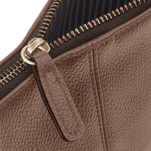 QD889-tan-torba-na-akcesoria-QUADRA-NuHide-detail.jpg