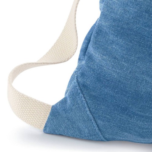 BG642-light-denim-worek-plecak-jeansowy-BAGBASE-denim-detail.jpg