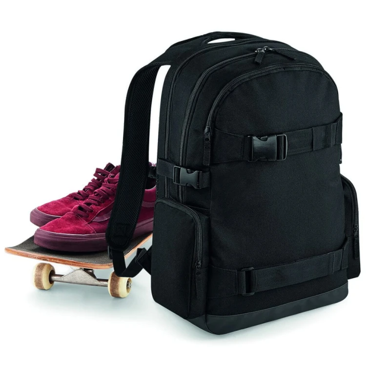BG853-black-plecak-na-laptopa-17-i-deskorolke-BAGBASE-Old-School