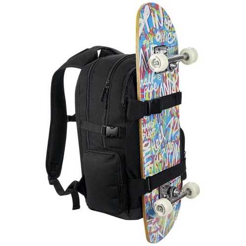 BG853-black-plecak-na-laptopa-17-i-deskorolke-BAGBASE-Old-School