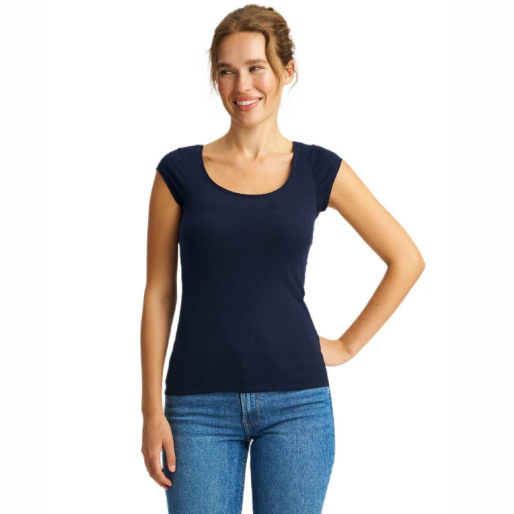 O81010-navy-damska-koszulka-z-bawelny-organicznej-szerokim-dekoltem-NEUTRAL